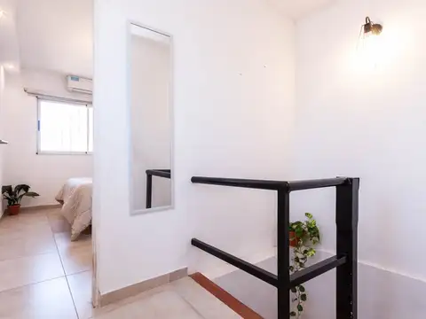 Depto Tipo Casa en Venta en Temperley, USD 77.000