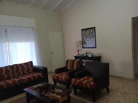 Casa en Venta en La Reja, USD 130.000