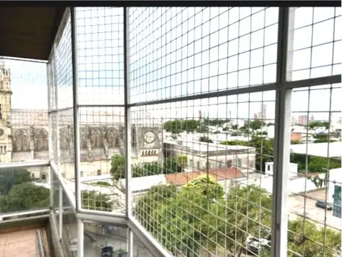 Venta Amplio Departamento Dos Dormitorios