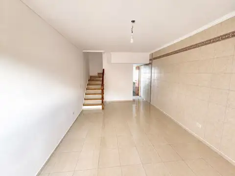 Depto Tipo Casa en Venta de 3 dormitorios