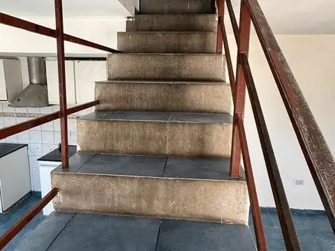 Depto Tipo Casa en Venta 4 años