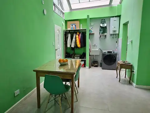 VENTA PH DOS AMBIENTES REFACCIONADO A NUEVO BOEDO