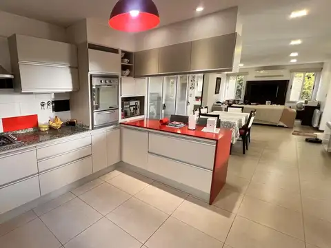 Casa en Venta en San Sebastian, USD 440.000
