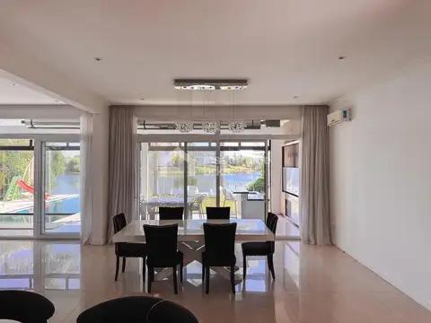 Casa en Alquiler al Oeste