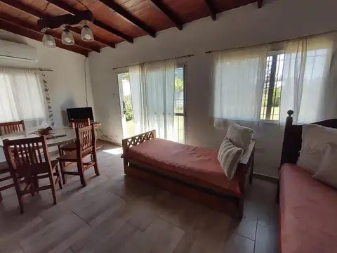 Casa en Alquiler en Los Acantilados, $ 800.000