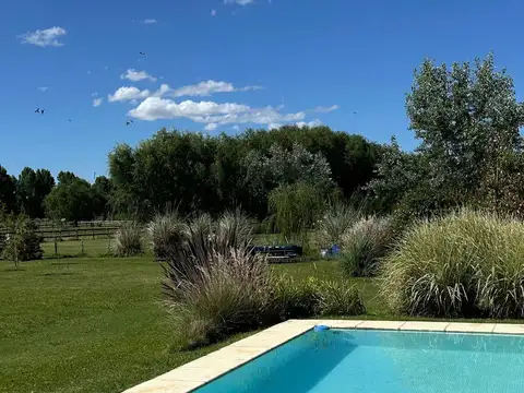 CHACRA 7 AMBIENTES EN VENTA HARAS EL MALACATE, EXALTACIÓN  DE LA CRUZ
