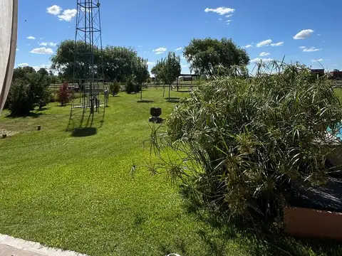 CHACRA 7 AMBIENTES EN VENTA HARAS EL MALACATE, EXALTACIÓN  DE LA CRUZ