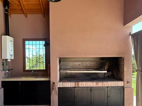 CHACRA 7 AMBIENTES EN VENTA HARAS EL MALACATE, EXALTACIÓN  DE LA CRUZ