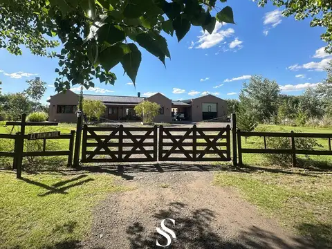 CHACRA 7 AMBIENTES EN VENTA HARAS EL MALACATE, EXALTACIÓN  DE LA CRUZ