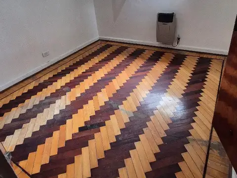 Las Casas 3600, Piso 1
