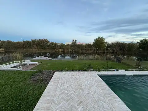 Muelles, Puertos del Lago, Escobar. 100