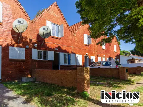 Dúplex: Carreras Esq. Yunque - El Silvio - C236