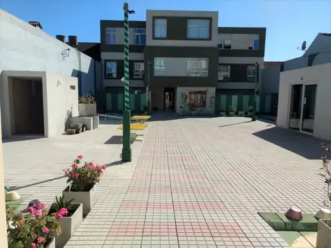 Chacabuco 1000, Piso 1