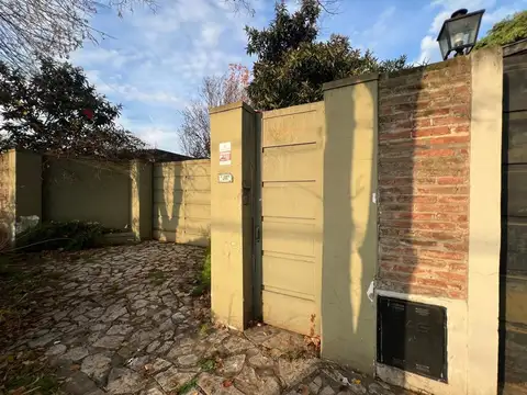 Casa  en Castelar Norte.