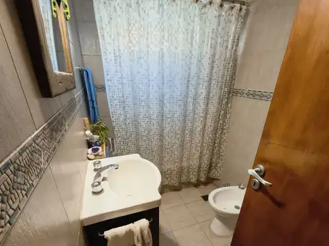 Casa en Venta con 5 cocheras