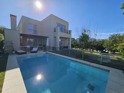 Casa en  Alquiler Barrio Las Tipas Nordelta