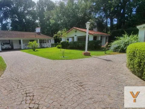 Casa en venta - 3 Dormitorios 4 Baños - Escobar