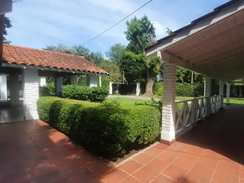 Casa 4 ambientes con 3 baños