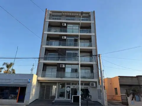 Avenida Luis Fanti 200