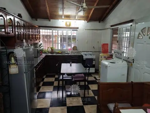 Casa en Venta con 5 cocheras