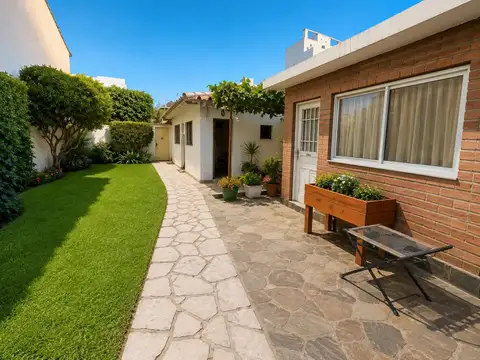 OPORTUNIDAD VENTA CASA 4 AMBIENTES ZONA CENTRICA MORON