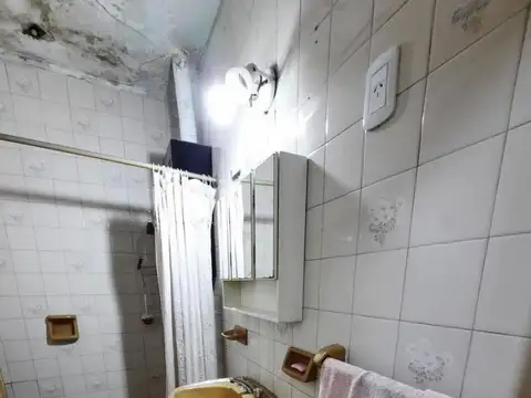 OPORTUNIDAD VENTA CASA 4 AMBIENTES ZONA CENTRICA MORON