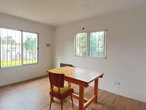 Depto Tipo Casa 2 ambientes con 1 baño