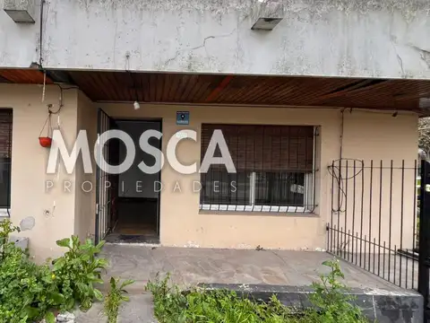 Casa 4 ambientes con 1 baño