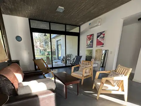 CASA EN VENTA 4 AMBIENTES  ESCOBAR