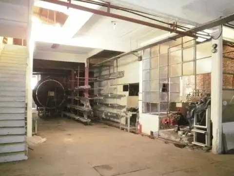 Galpon en Alquiler 25  mts Frente