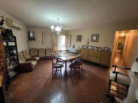 Edison 3200, Piso 2