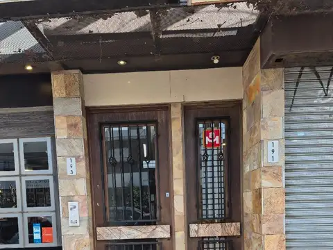 Las Bases 100, Piso 1