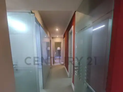 DEPARTAMENTO TRES DORMITORIOS Y ESCRITORIO APTO OFICINAS O CONSULTORIOS