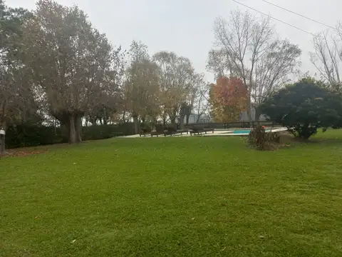 Casa con Piscina en Exaltacion de la Cruz