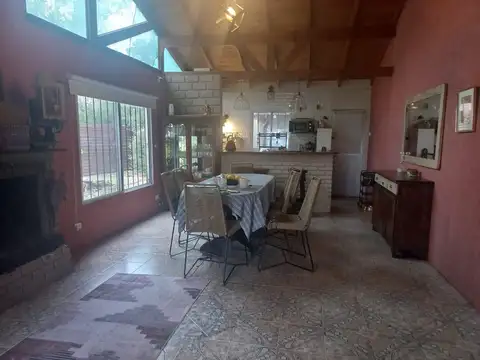 Casa con Piscina en Exaltacion de la Cruz