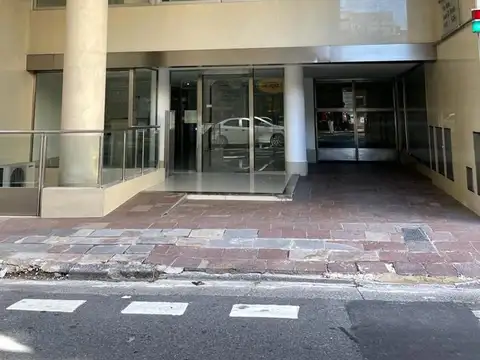 Teniente General Juan Domingo Perón 1600, Piso 1