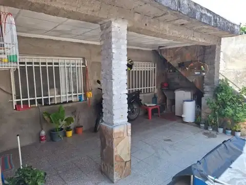 CASA INTERNA DE 2 DORMITORIOS BARRIO  LA FLORIDA