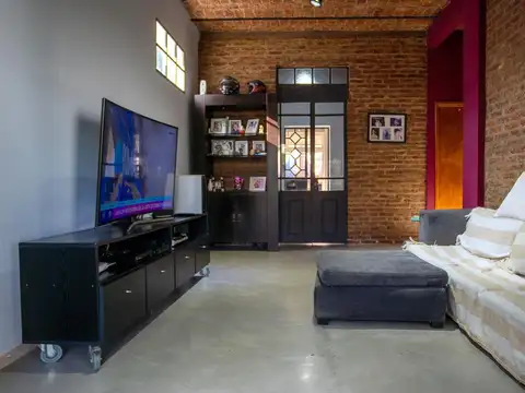 Depto Tipo Casa en Venta con 1 cocheras