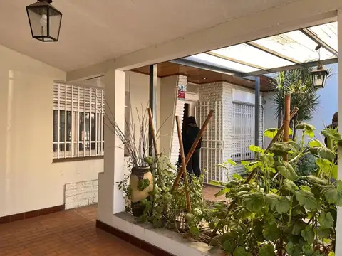 Casa Lote -Venta Planta Baja 4 amb.patio y c/doble San Justo