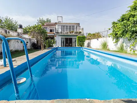 Venta de casa en Merlo centro