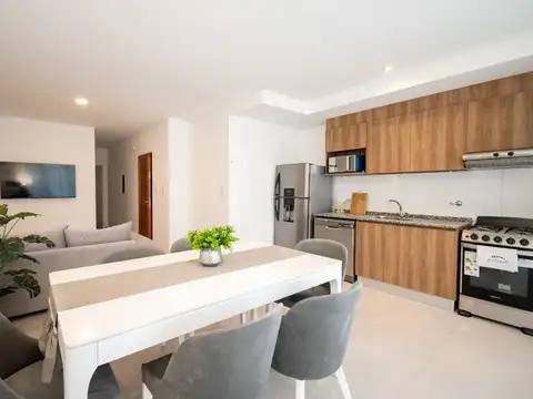 2 dormitorios y cochera incluida