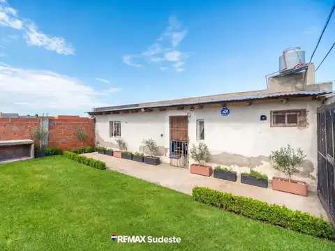 CASA EN VENTA CON LOTE