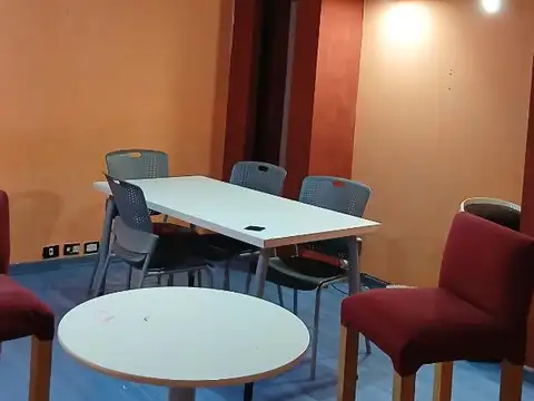 SE VENDE DEPARTAMENTO DE 2 AM Y 1/2 EN TRIBUNALES, CABA