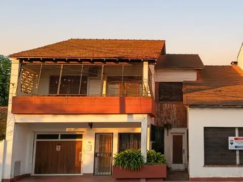 Casa en Venta sobre Avenida Roca 1919 -Hurlingham-