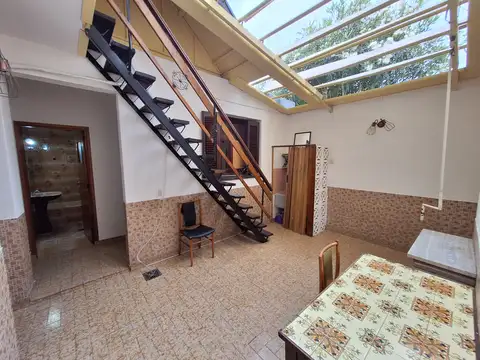 Depto Tipo Casa en Alquiler de 3 ambientes
