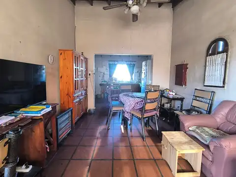 CASA 2 AMBIENTES LOCAL BALCON PARQUE