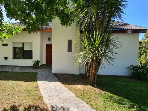 Casa 3 ambientes Country Banco Provincia alquiler Alvarez