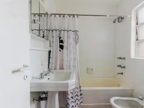 Departamento en Venta en Chacarita, USD 115.000