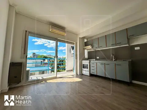 -VENTA- Apto Credito. Gran Monoambiente en 2° piso. Todo Sol y Vista Abierta.