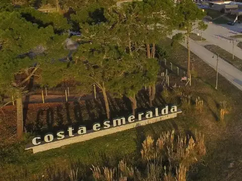 Costa Esmeralda